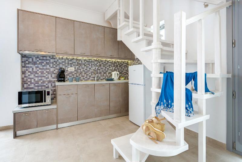 White Harmony Suites 메갈로호리 외부 사진